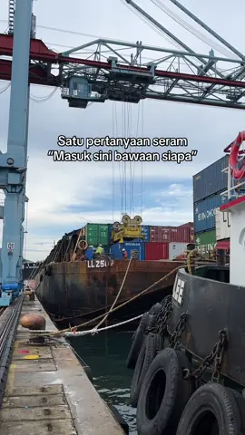 Bawaan diri bang😫#pelautpunyacerita #kulilaut🚢🚢⚓⚓ #fypシ゚viral #fypdongggggggg #pelautmuda 