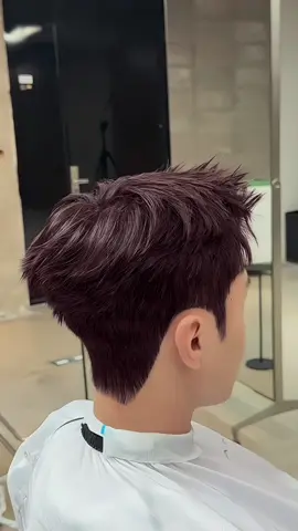 Cách vuốt kiểu tóc ivyy#tocnamhanquoc #congbarbershopmen #mayuantocnam #tocnamdep #xuhuong 