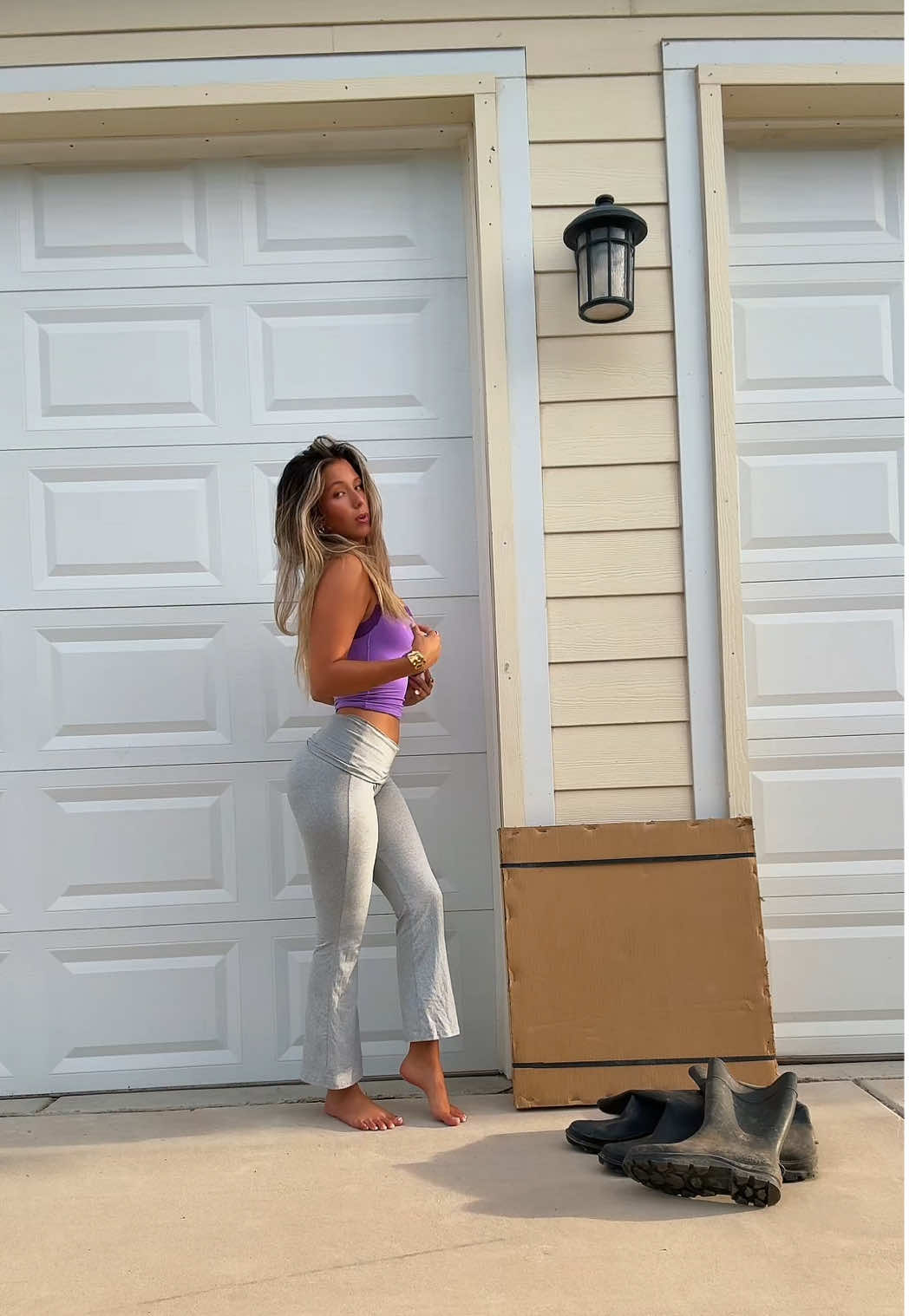 heard my name #mainchick #fyp #comfyfit #leggings #tanktop 