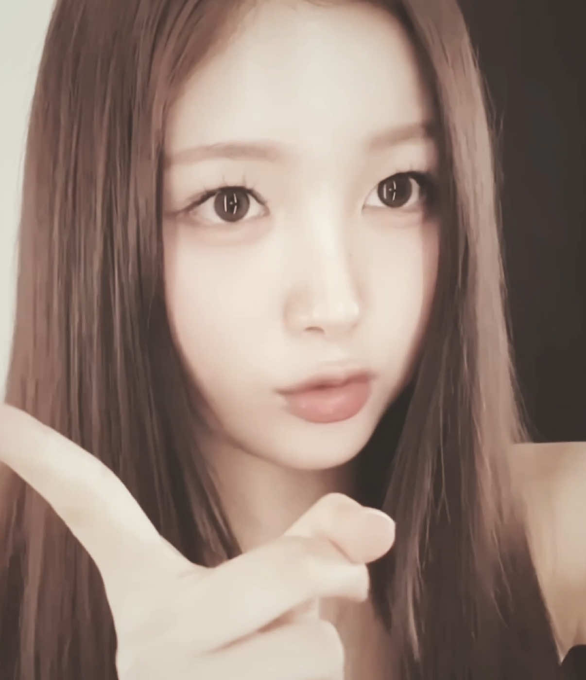 Who’s silly child is this?! | #triples #joobin #joobintriples #triplesjoobin #triplesedit #joobinedit #mybaby #triplesedit #kpopfypシ #kpopidoledit #girlgroup #fakeeverything #educationalpurposes #fakenews #fakebodyy⚠️ #notreal #fakebody #fakesituation #fakefriends #babygirl #edit #maknaeline 