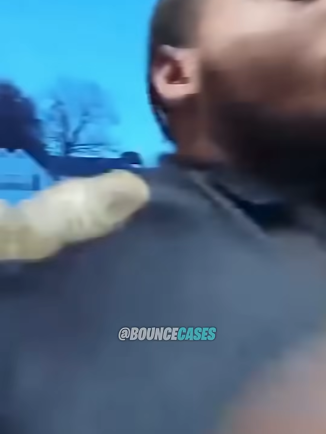 Cop grabbed him by the throat 🫢