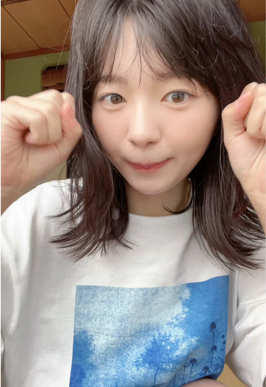 《おしらせ》 08/21 発売のFRIDAYさんにグラビアで初登場しています！ デジタル写真集『あの夏の記録』も3部公開中です！チェックしてください✨️🐥👉🏻 #FRIDAY 