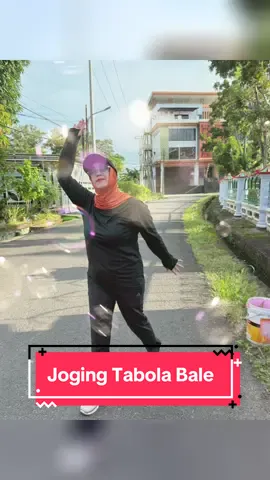 Pagi ini joging Tabola Bale .. jd target km tdk tercapai. Ternyata bahagia itu sederhana.  Tetap Semangat  Damai itu indah.. #tabolabale #joging #pasangan #suamiistri #bahagiaitusederhana  @Riffi Amalsyah @Amalia Lakeside @Hotel Sans Bougenville 