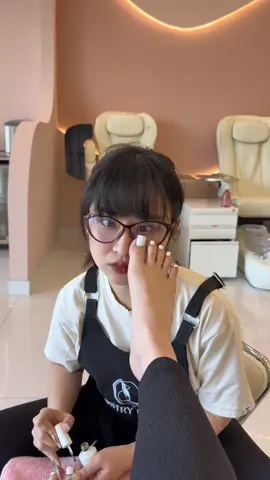When their heart says ‘I care’ but their actions say ‘???’ 😂 #EdmontonNails #LuxuryNails #yeg #fypシ゚ #viral 