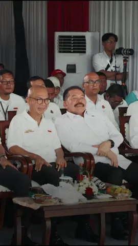 Program Jaksa Mandiri Pangan diresmikan Jaksa Agung di Kabupaten Bekasi. Program ini akan dijalankan lebih luas dalam rangka mendukung ketahanan pangan nasional. Jaksa Agung percayakan pelaksanakan program ini kepada Jaksa Agung Muda Bidang Intelijen (JAM Intel) Reda Manthovani. Jaksa Agung menilai JAM Intel lebih memahami kondisi lapangan dan diyakini mampu menyukseskan program ini. #JaksaAgung #RedaManthovani #Kejagung #JaksaMandiriPangan