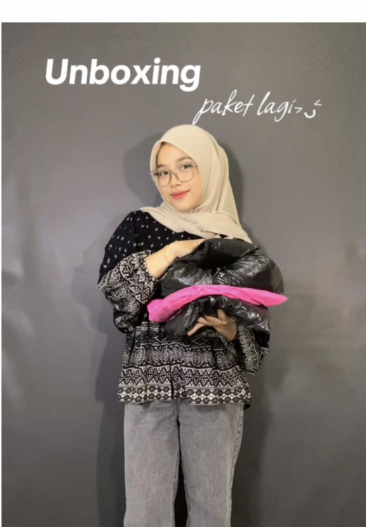 paket📦 #unboxing #unboxingvideo #unboxingpaket #unboxingtime #unboxinglagi 