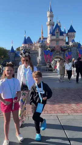We took our first trip to Disneyland California in May!!! Disney hosted me for their creator event in May and the YouTube vlog of the full BTS from the trip is finally up! (My kids were my +2) 😅 Link in bio or search Nicki Marie Vlogs on YouTube . It’s a new channel and I’m having fun creating it (and driving my editor insane too!)  #disneyland #disneyvlog #disneymom #creator #disneyland70 