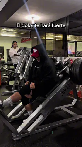 Hack pesada, como de costumbre. // #hacksquat #gym #viral #GymTok #legday 