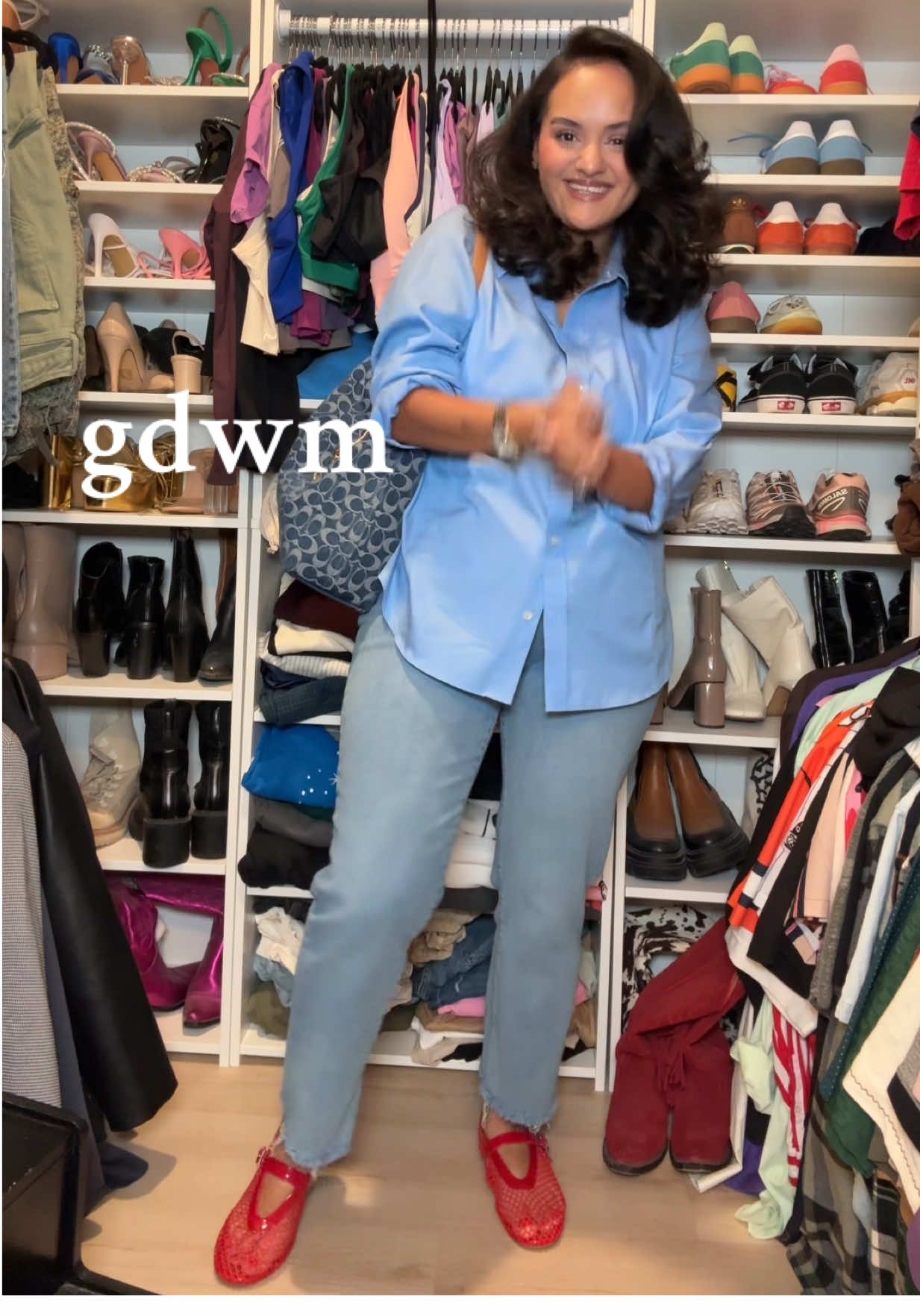 Happy Thursday I just want to know why it is sooo hot 🥵#gdwm #getdressedwithme #OOTD #midsize #workootd 