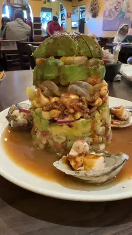 Una TORRE DE MARISCOS como esta no la encuentras en cualquier lado solo en MARISCOS EL SINALOENSE de San Mateo California 