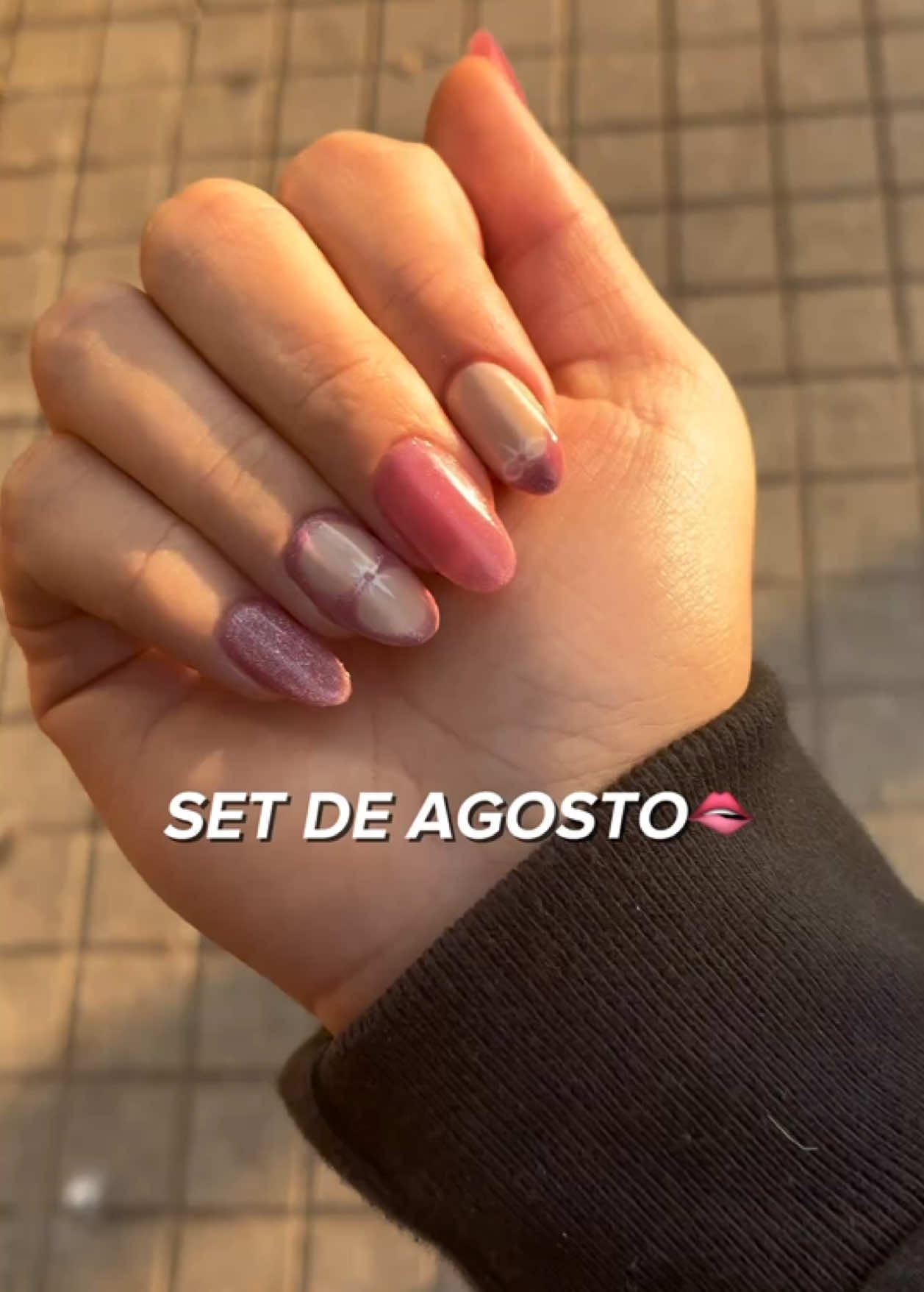 #set de #uñas de agostoooo🫦 con mi @Maca Cadiz💓 #chile #parati #foryou 