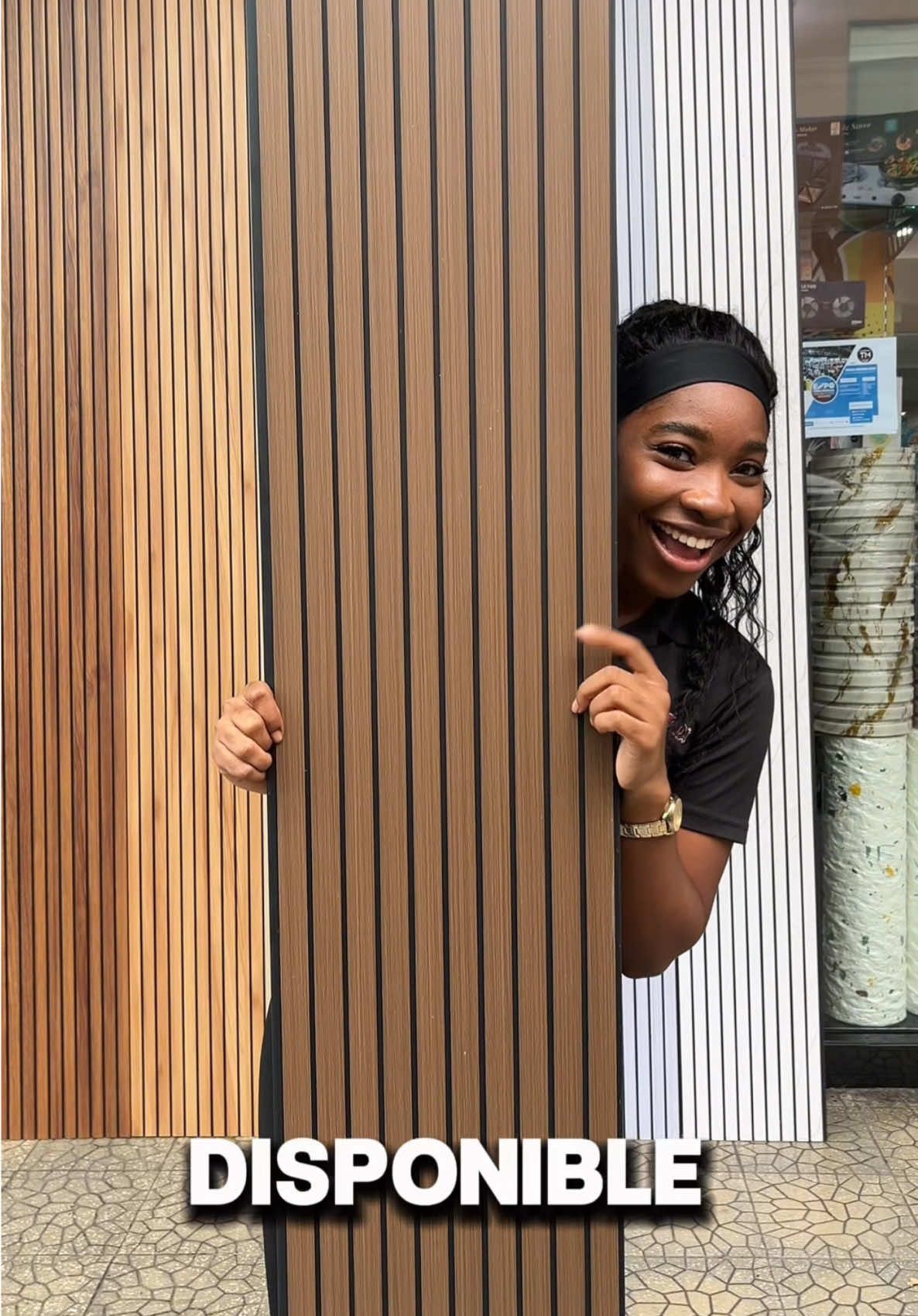 Las nuevas pérgolas PVC acaban de llegar a Todomoda ❗️❗️❗️ Con un estilo madera antes no visto en Panamá dale un toque moderno que no tienen tus vecinos 🙌🤩 Envíos a toda Panamá 🇵🇦  #pergola #wallpanel #remodelacion #madera #pvc 