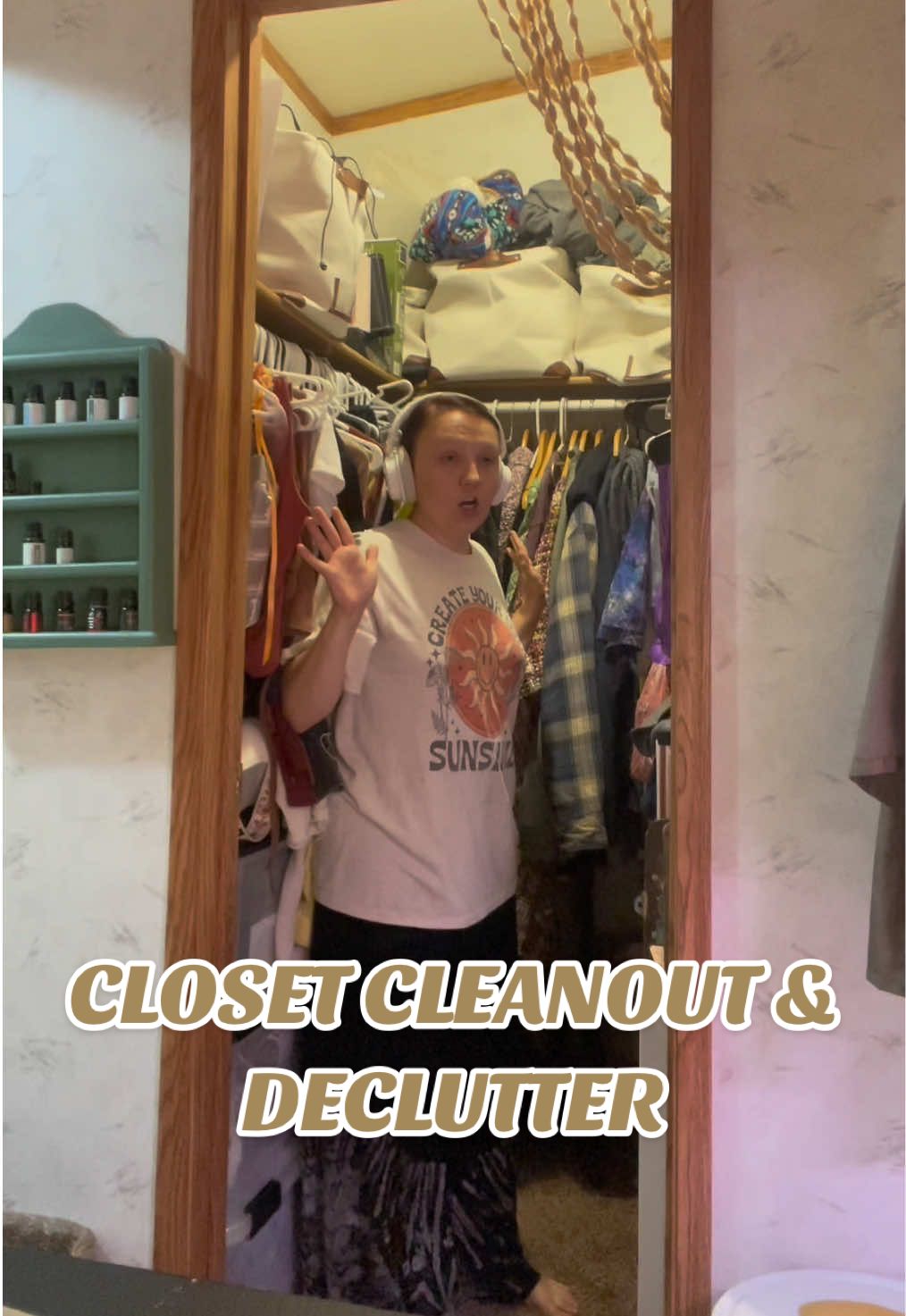 I’ve been putting this off for weeks😅 #closet #declutter #closetcleanout #decluttering #closetorganization 