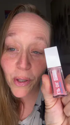 #Neutrogenalipoil #Neutrogena #lipoil #lipcare #tiktokmaademebuyit 