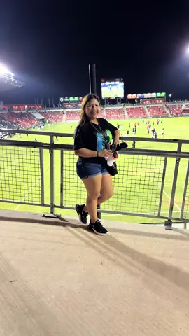 Me llevaron por primera vez al estadio ⚽️⚽️⚽️⚽️🏟️ 🙌🏼🙌🏼🥺🥺🥺#futbol #estadosunidos🇺🇸 #sanantonio #parati #viraltiktok 