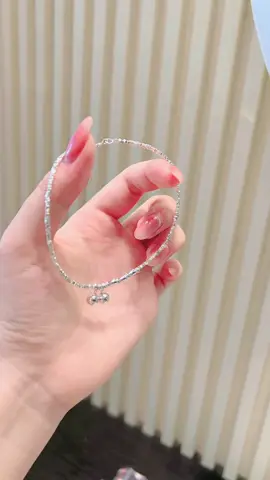 Lắc chân xinh xắn #bacLopa #xuhuongtiktok2025 #lắcchan #xinhdep #xuhuong 