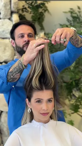 O seu novo corte de cabelo está passando por você agora.. 😱✂️❤️ #cortefemininos #cabelo #visagismo #cortemoderno #hairtransformatıon #hair #cabelocurto 