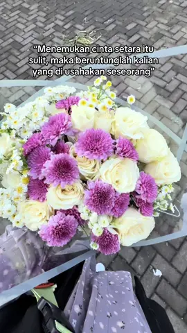 BAKUL KEMBANG 🌻 Nova Florist Supplier Bunga Segar Bandungan  Sejak 2001  Lokasi Pasar Bunga Bandungan  Maps Sub terminal Bandungan  #bakulkembang  #novafloristbandungan  #freshflowers💐  #pasarbungabandungan  #fyppppppppppppppppppppppp 