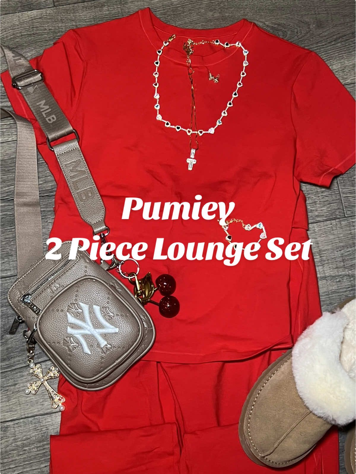 I changed my shoes to Ugg slippers after this bc I needed it to give comfy☁️ from head to toe🤭 - I got size medium✨ #matchingset #2pieceset #pumiey #comfyclothes #casualoutfit 