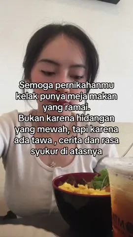 Semoga kita semua dipertemukan dengan cinta yg penuh, jika tidak dengan orang lain, cinta yg penuh itu dari diri kita sendiri untuk diri kita sendiri ❤️❤️❤️love all kalian semua orang orang yg hebat🥹🥹