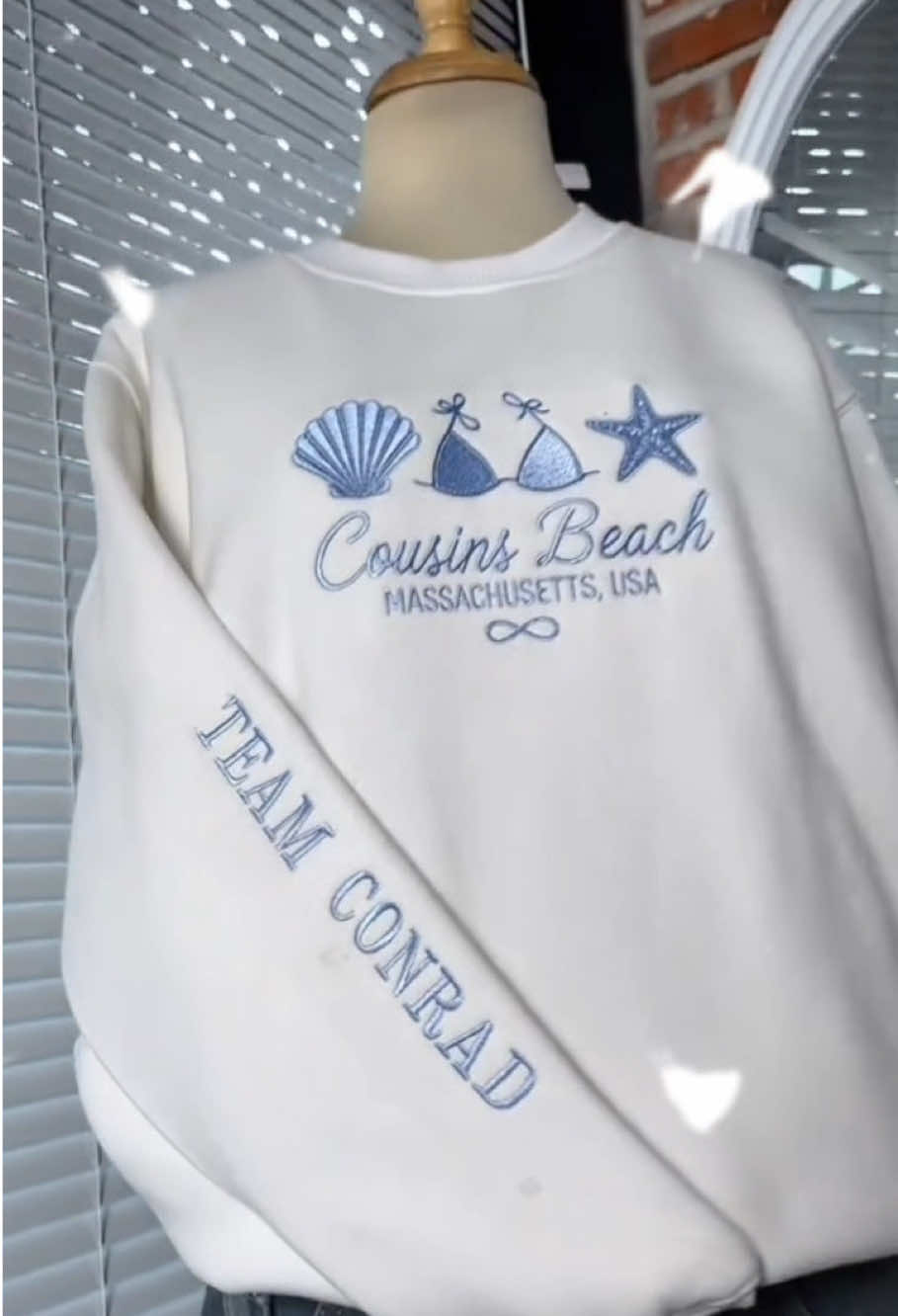 “Don’t marry him...” This shirt gets your summer love story 🌊💞 #conradfisher #tsitp #teamconrad #cousinsbeach #conradshirt 
