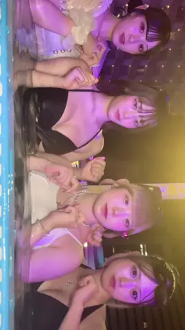かなでのともだちみーんなかわいいの🤭❤️ #06 #fypシ #大阪 #ナイトプール @senasena0308 @✮ @🌷 