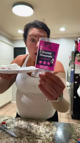 @ProteinSnackShop  oh MY GOSH this is the best treat ever !!!!! I am OBSESSED!!!!!!!!!!! The raspberry 🤤🤤🤤🤤🤤🤤🤤🤤🤤🤤🤤🤤🤤🤤 absolutely unbelievable!!!!!!!!! #lowcarb #protein #keto #lowcarblife #sweettreat 