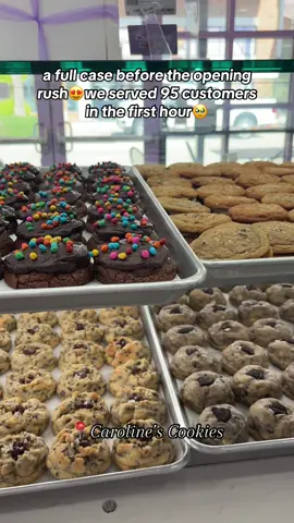 #carolinescookies #eatcarolinescookies #lafayette #perkinsrowebr #lafayettela #fyp #batonrougela #dubaichocolatecookie #dubaichocolate #batonrouge #carolinescookiesbr #lafayettela 