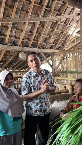@Pak_ributguruviral#BerkunjungKeRumahRiskiBertemuIbunyaMenyampaikanSupayaSekolahTidakBawaKucing😂😂😂KucingeKeluarCariJodoh😂Thanks@PECEL RAWON BOK LEGI 😍😍😍#viraltiktok #vidio_viral #vidiolucu #fypシ゚viral🖤tiktok 