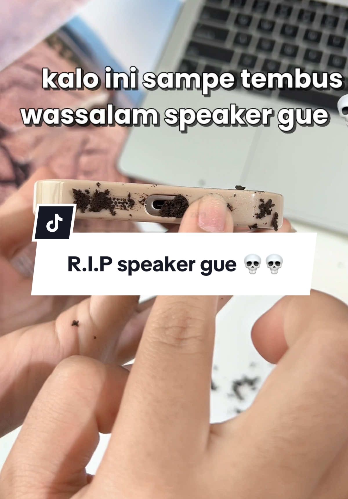 Kalo case gue gak dustproof, speaker gue auto jadi kuburan 😭😭😭#iphonecase #caseiphone #racuntiktok #fyp 