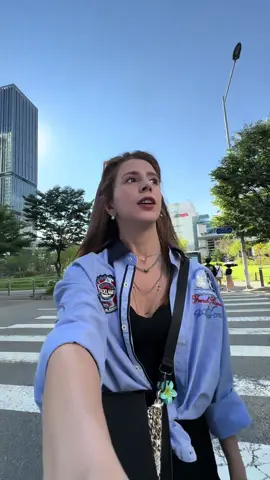 Let’s walk around seoul city together 🏙️✨ just me, my camera, and the streets that never get boring 🤍 Hashtags: #seoul #walkwithme #vibes #korealife #korea 