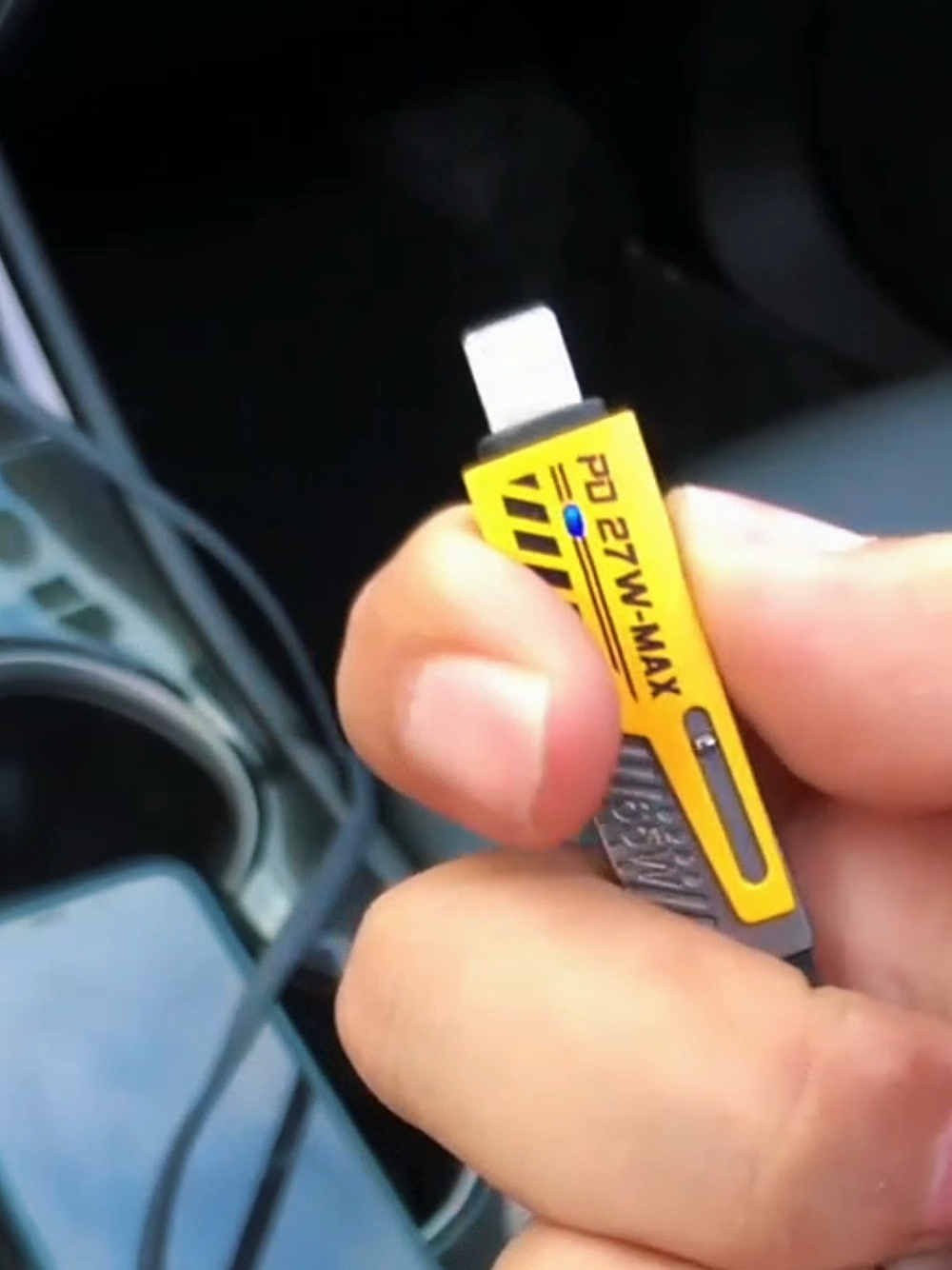 O cabo de carregador quatro em um multifuncional que está dominando o TikTok! 💥 Carregamento super rápido com sessenta e cinco watts, compatível com diversos aparelhos e feito com fios de cobre de alta condutividade. Resistente, prático e sem enrolar. 🚀 Não perca essa oferta imperdível, clique no botão laranja agora e garanta o seu! #cabo #carregador #Tecnologia #AcessóriosCelular  #Cabo4em1