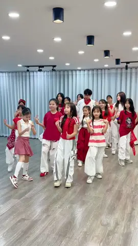 Đu Trend Un grrrr cùng BABY WARRIORS nào! ❤️ #trending #xuhuong #tiktokdancevn #BabyWarriors #quanggiahuy    