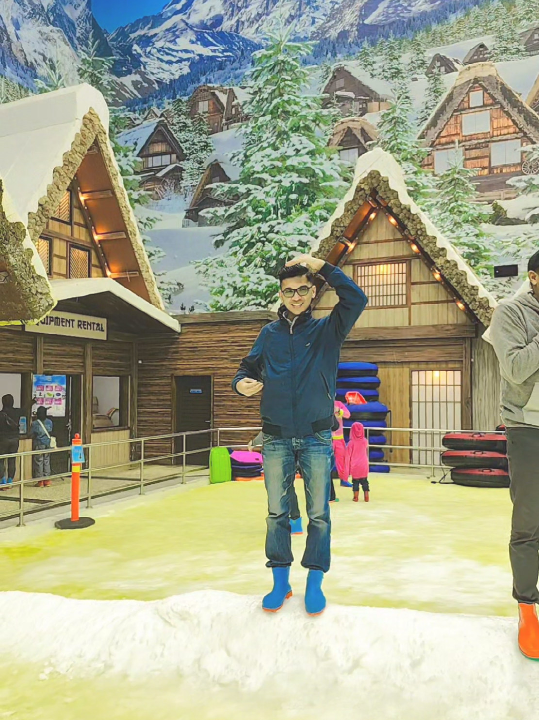 Trans Snow World lagi banyak promo nih lewat tiktok #transsnowworldsurabaya 