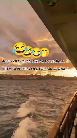 hakaten benim de kafama takıldı bazıları tosun gibi oluyor ya 🤣🤣🤣🤣#kadin #evlilik 