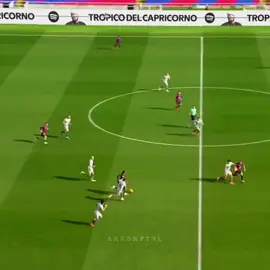 Lamine Yamal #yamal #skills #footballvideo #videoviral #viewsproblem follow nigama hayo ✌️💀