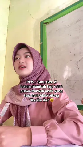 Ibu muda kali yaa🤏🏻 #fypシ゚ #guru #gurusd #gurumuda #buguru 