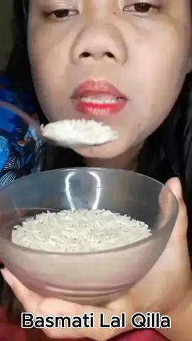 asmr makan beras mentah #asmrrawriceeating #masukberanda #makanberasmentah #fyppppppppppppppppppppppp #mukbangberasmentah 