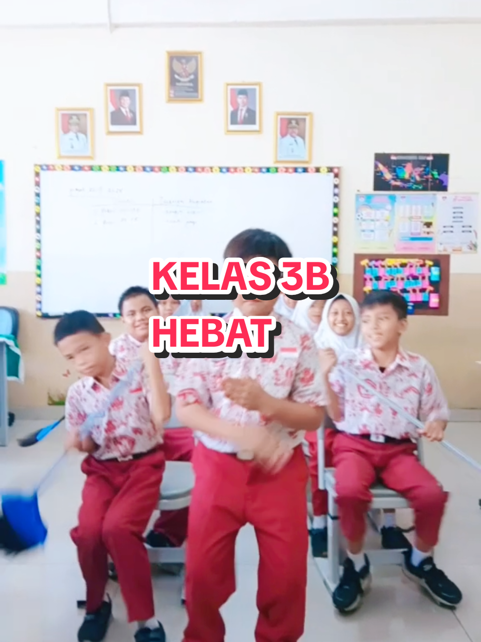Dengan aura farming, kami murid SDN Semper Barat 11 sudah siap menjaga lingkungan sekolah yang ASRI bersih,indah dan nyaman.  #pacujalur #aurafarming #sembar11asri #jakartautara #guruhebatmuridcerdas 