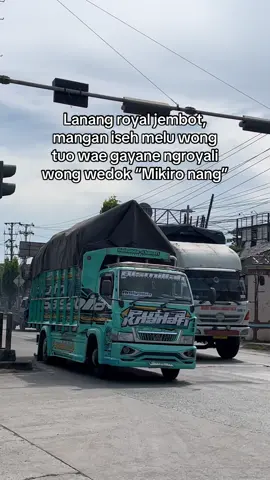 🤭🤭 #fyp #xyzbcafypシ #trukmaniaindonesia #cctv_truck_indonesia #viralvideo 