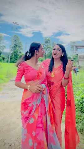 आफु जत्रो छोरि छिन कोइ को कमि महसुस नहुने रैछ 🤭  आमा दिदि बहिनि साथि सङि सबै बनेकि छिन गुडिया मेरोलागि 😊😊😊@gudiya🫶🏻  feel lucky mom #foryoupage #januparajuli5 #viralvideo #tiktoknepal🇳🇵 #gudiyamamu❤️ #keep❣️janu 