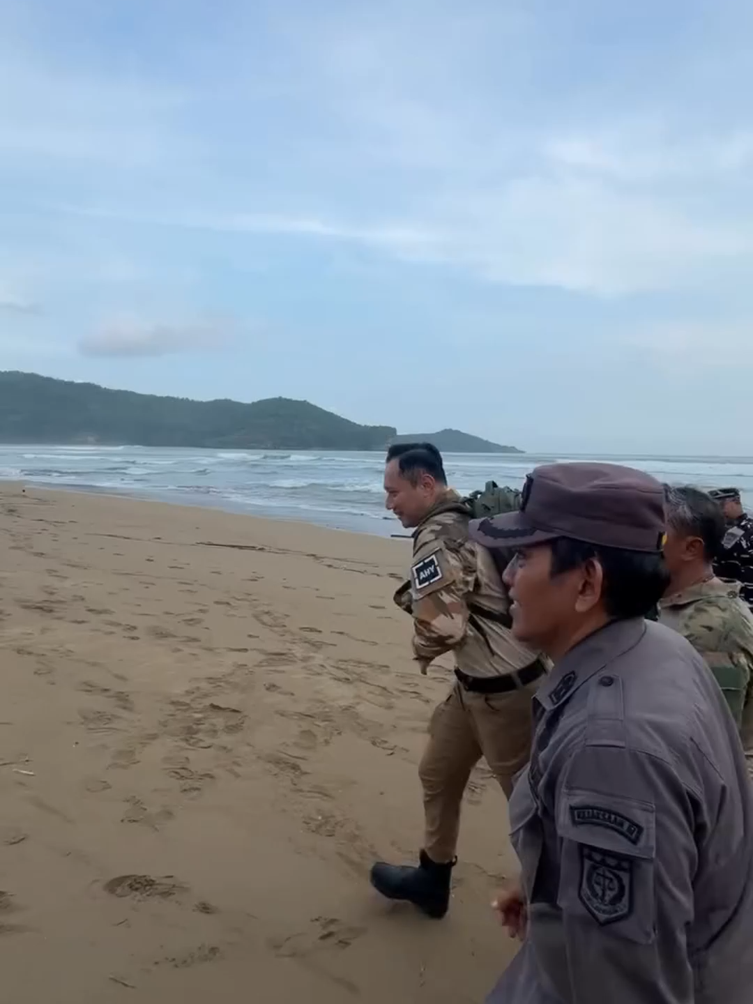 AHY Sambut Tim Ekspedisi Merah Putih 70-Mile Sea Paradise, Gaungkan Pacitan sebagai Destinasi Wisata Dunia #agusyudhoyono #ahy #agusharimurtiyudhoyono #menkoahy