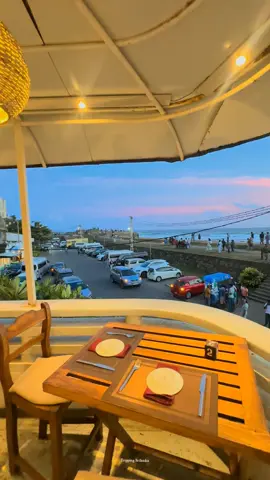sunset point  🌊💫🤍🌺 . . . . . . #saiyaara  #trippingsrilanka  #gallefortsrilanka #gallefortsunset #ගාල්ල #gallefort #pedlarsconnercafegallefort #pedlarsconnercafe #pedlarstreet #gallefort🇱🇰🤙🏻 #gallefort🌴 #visitsrilanka #travelsrilanka #srilanka #sunsetlover #sunsetvibes #afterwatchsaiyaara #saiyaaramovie #artworld #nethmistatus #downsouth #downsouth🇱🇰 #srilanka🇱🇰 #hindi #hindisong #hindimovie 