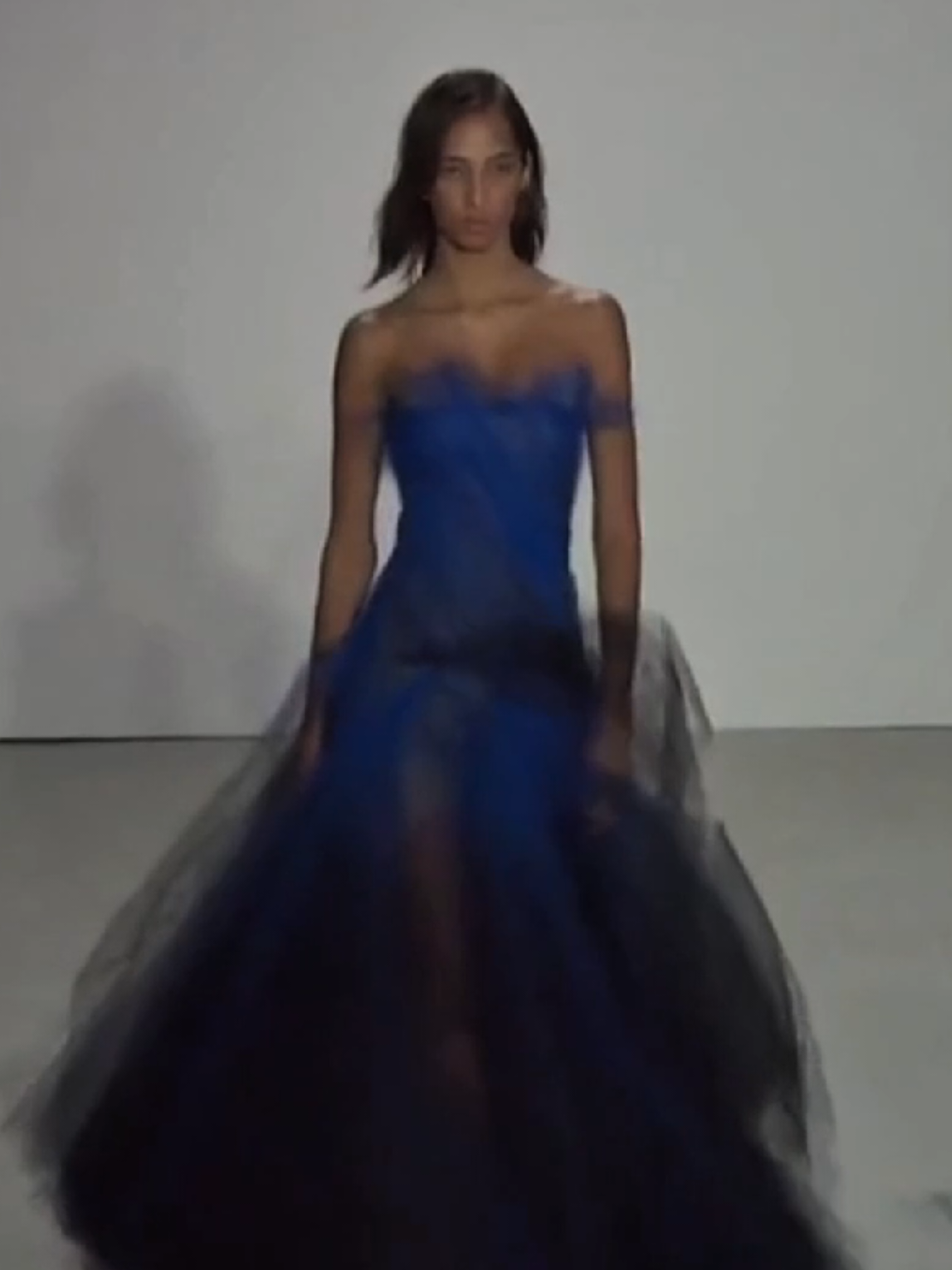 Yasmin Wijnaldum for Oscar De La Renta #yasminwijnaldum #catwalk 