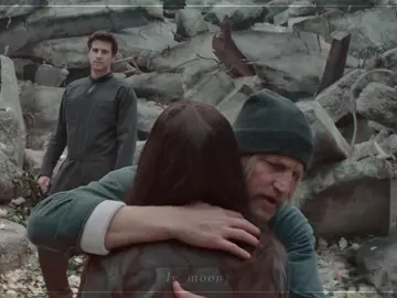 SOMEBODY SEDATE ME #katnisseverdeenedit #haymitchabernathyedit #thehungergamesedit #sunriseonthereaping #suzannecollins 