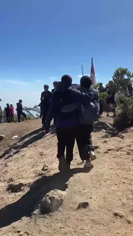 akhirnya😍#fypage #xybca #sumbingviagajahmungkur #mountsumbing3371mdpl #sumbing3371mdpl 