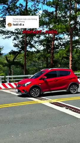 Trả lời @Hoàng Thống Phong Năm đó chiếc xe này được gọi là niềm ước mơ của các ông bố bà mẹ để che mưa che nắng cho các con trong gia đình . Bây giờ chúng ta có thể tiếp cận thị trường với một mức giá ổn định và bền bỉ hơn với động cơ 1.4 . #vinfast #fadil #xegiadinh #carsinlamdong #cars 