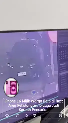 iPhone 16 Milik Warga Raib di Rest Area Pekalongan, Diduga Jadi Korban Pencurian Pekalongan – Aksi pencurian kembali terjadi di rest area wilayah Pekalongan. Seorang warga kehilangan sebuah iPhone 16 berwarna pink pada Jumat (22 Agustus 2025), dini hari. Korban menceritakan, sekitar pukul 02.00 WIB dirinya sudah merasa diawasi oleh orang tak dikenal. Orang tersebut sempat pergi, namun kemudian kembali bersama beberapa orang lainnya menggunakan mobil berwarna hitam sigra yang berhenti di belakang mobil korban. Tak lama kemudian, sekitar pukul 04.00–04.30 WIB, pelaku beraksi dan mengambil barang berharga milik korban. Dari insiden tersebut, sebuah iPhone 16 warna pink berhasil digasak. Korban menegaskan bahwa perangkat tersebut sudah terkunci dengan iCloud, sehingga tidak bisa digunakan secara normal. Ia juga berharap masyarakat yang mengetahui adanya penjualan iPhone dengan ciri-ciri serupa di sekitar Pekalongan dan sekitarnya dapat segera memberikan informasi