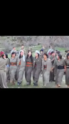 my own take on this trend✌🏼. #viral #dancers #kurdish #kurdistan #kurdishdance 