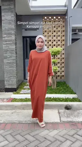 Kalo nyari yg simple2 mending pake ini ga sih? #promoseruweekend #dreskaoscombed #mididress 